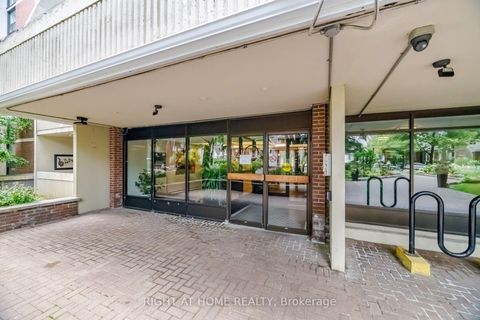 Photo 3 at 1104 - 40 Homewood Avenue, South St. James Town, Toronto