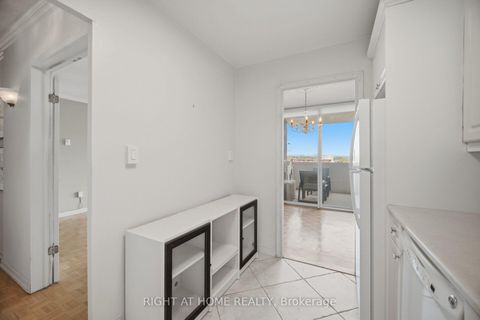 Photo 22 at 1104 - 40 Homewood Avenue, South St. James Town, Toronto