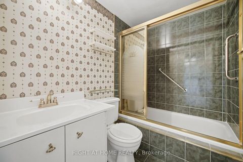 Photo 27 at 1104 - 40 Homewood Avenue, South St. James Town, Toronto