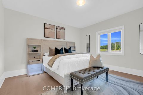 Photo 37 at 35 Ogilvie Street, Vellore Village, Vaughan