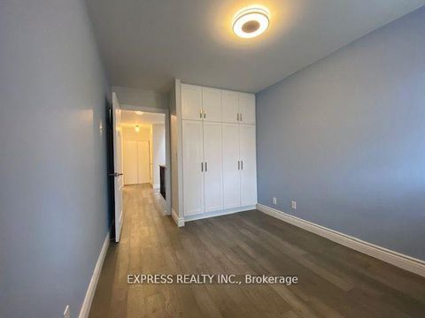 Photo 17 at 1639 - 28 Sommerset Way, Willowdale East, Toronto