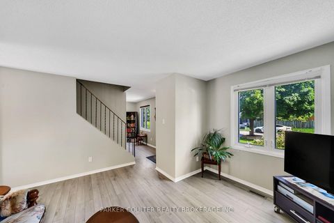 Photo 5 at 1098 Maclean Street, Alcona, Innisfil