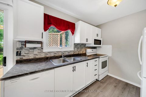 Photo 11 at 1098 Maclean Street, Alcona, Innisfil