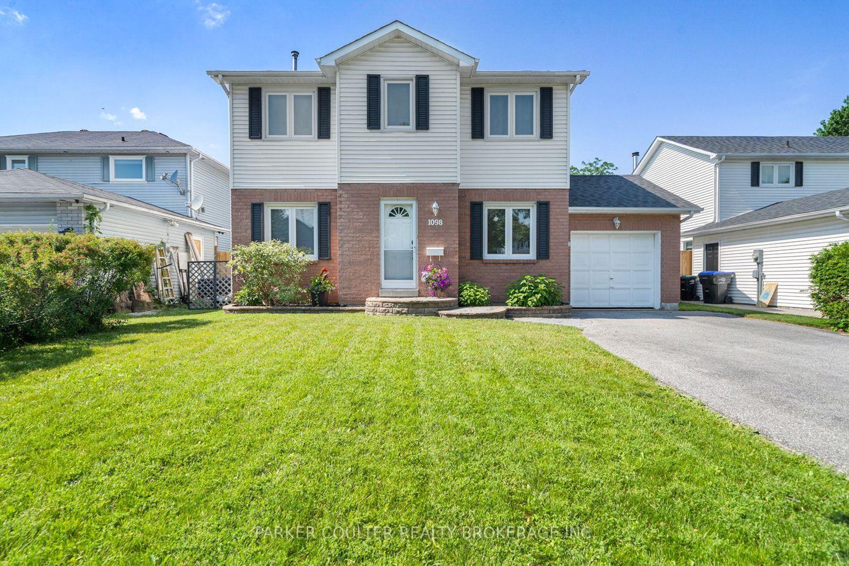 1098 Maclean Street, Alcona, Innisfil photo number 2