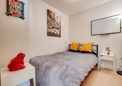 Photo 20 at 1605 - 21 Iceboat Terrace, Waterfront Communities C1, Toronto