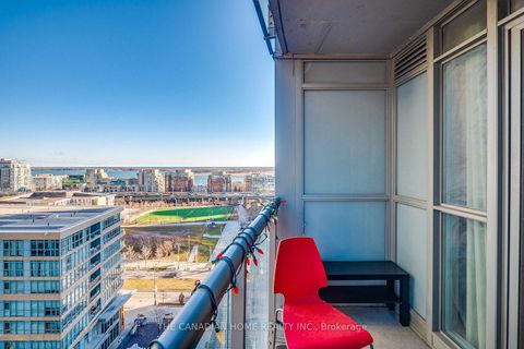 Photo 22 at 1605 - 21 Iceboat Terrace, Waterfront Communities C1, Toronto