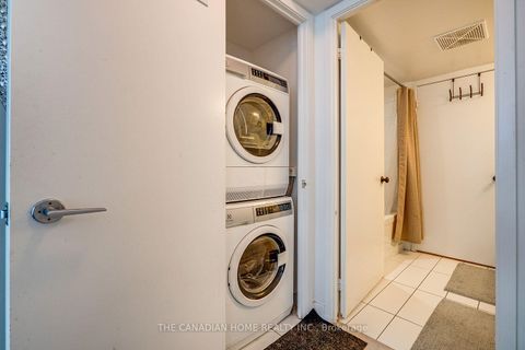 Photo 36 at 1605 - 21 Iceboat Terrace, Waterfront Communities C1, Toronto