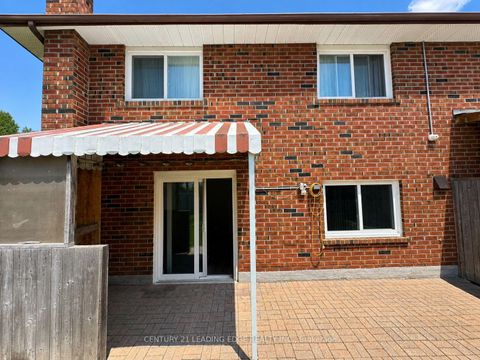 Photo 1 at 18 Clubhouse Court, Jane Heights, Toronto