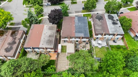 Photo 5 at 67 Mintwood Drive, Steeles, Toronto