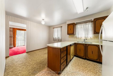 Photo 7 at 67 Mintwood Drive, Steeles, Toronto