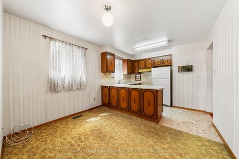 Photo 8 at 67 Mintwood Drive, Steeles, Toronto