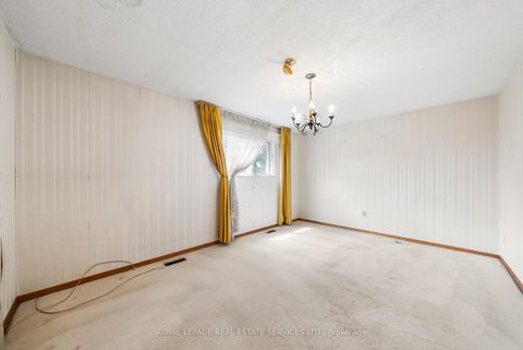 Photo 19 at 67 Mintwood Drive, Steeles, Toronto