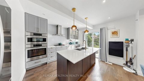 Photo 3 at 60 Kimberdale Crescent, L'Amoreaux, Toronto