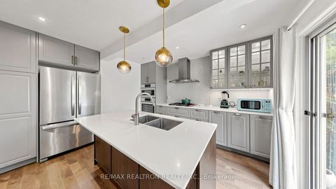 Photo 4 at 60 Kimberdale Crescent, L'Amoreaux, Toronto