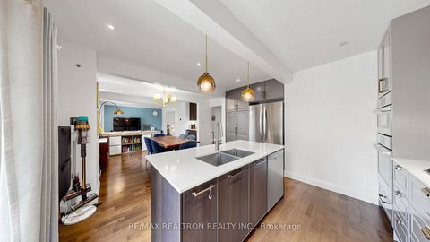 Photo 5 at 60 Kimberdale Crescent, L'Amoreaux, Toronto