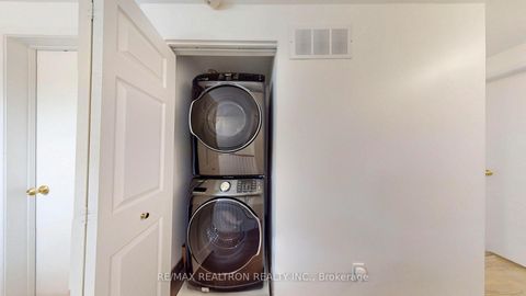 Photo 32 at 60 Kimberdale Crescent, L'Amoreaux, Toronto