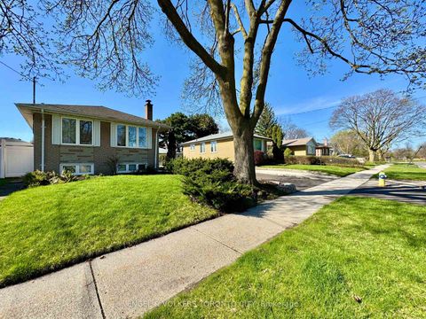 Photo 2 at 41 Paragon Road, The Westway, Toronto