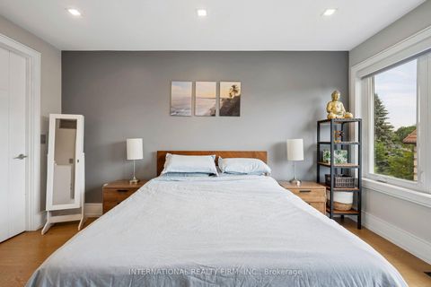 Photo 16 at 39 Wilmington Avenue, Bathurst Manor, Toronto