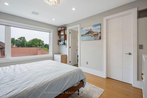 Photo 22 at 39 Wilmington Avenue, Bathurst Manor, Toronto