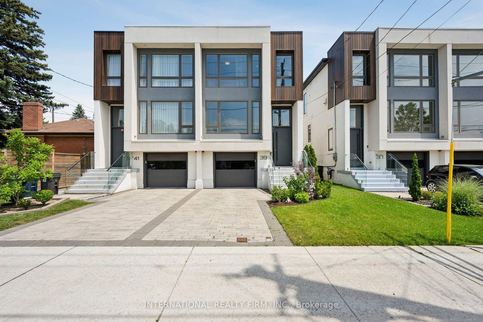 39 Wilmington Avenue, Bathurst Manor, Toronto 