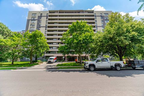 Photo 1 at 302 - 100 Canyon Avenue, Bathurst Manor, Toronto