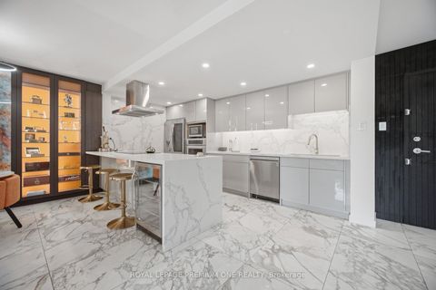 Photo 10 at 302 - 100 Canyon Avenue, Bathurst Manor, Toronto
