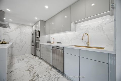 Photo 12 at 302 - 100 Canyon Avenue, Bathurst Manor, Toronto