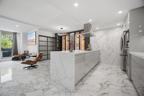 Photo 13 at 302 - 100 Canyon Avenue, Bathurst Manor, Toronto