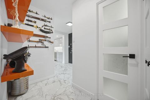Photo 25 at 302 - 100 Canyon Avenue, Bathurst Manor, Toronto