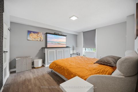 Photo 27 at 302 - 100 Canyon Avenue, Bathurst Manor, Toronto