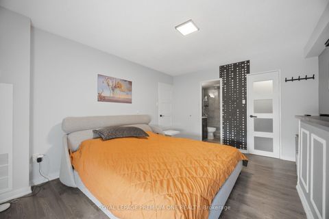 Photo 29 at 302 - 100 Canyon Avenue, Bathurst Manor, Toronto