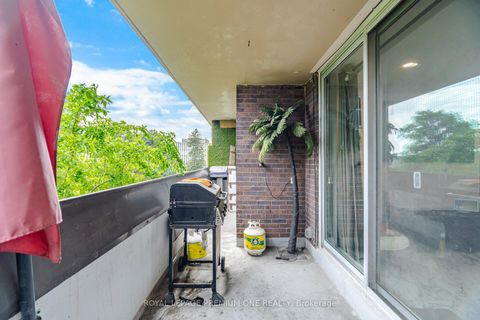 Photo 40 at 302 - 100 Canyon Avenue, Bathurst Manor, Toronto