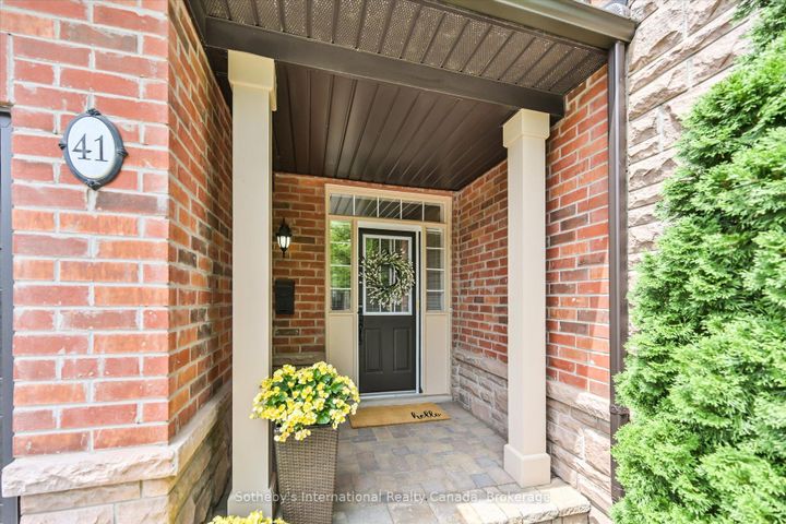 Photo 2 at 41 - 300 Ravineview Way, WC Wedgewood Creek, Oakville