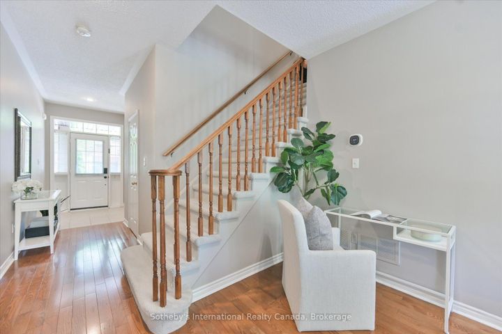 Photo 5 at 41 - 300 Ravineview Way, WC Wedgewood Creek, Oakville