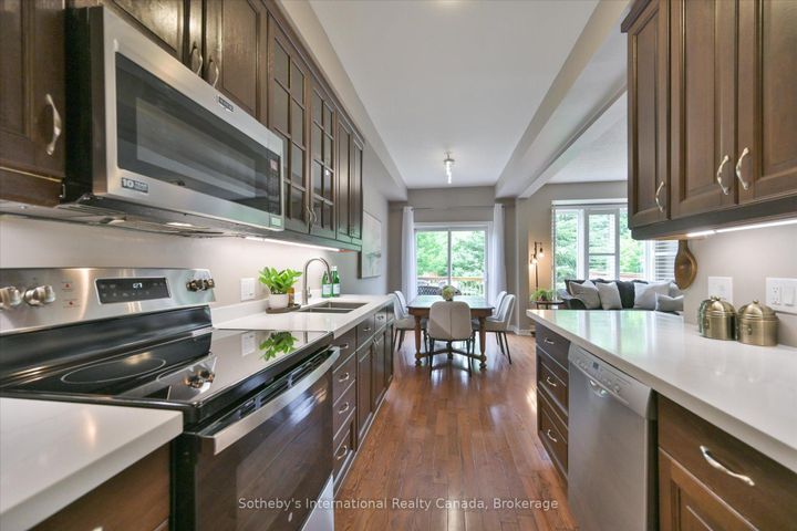 Photo 18 at 41 - 300 Ravineview Way, WC Wedgewood Creek, Oakville