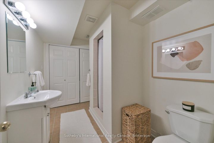 Photo 40 at 41 - 300 Ravineview Way, WC Wedgewood Creek, Oakville