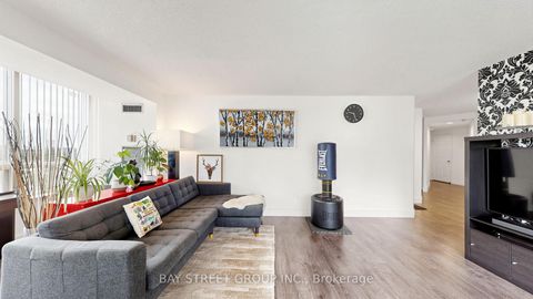 Photo 5 at 1416 - 7 Bishop Avenue, Newtonbrook East, Toronto