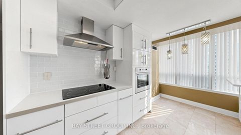 Photo 10 at 1416 - 7 Bishop Avenue, Newtonbrook East, Toronto
