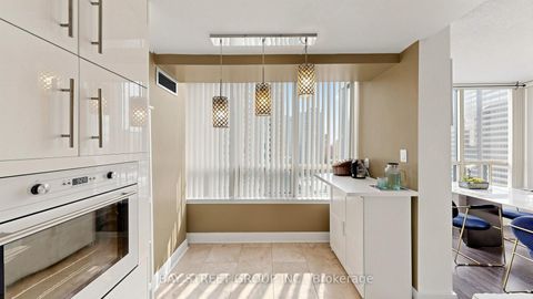Photo 15 at 1416 - 7 Bishop Avenue, Newtonbrook East, Toronto