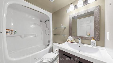 Photo 22 at 1416 - 7 Bishop Avenue, Newtonbrook East, Toronto