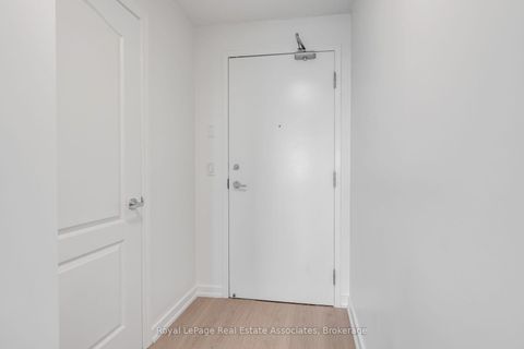 Photo 7 at 706 - 4 Elsinore Path, New Toronto, Toronto