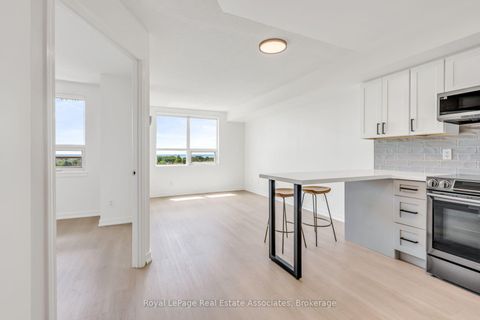 Photo 9 at 706 - 4 Elsinore Path, New Toronto, Toronto