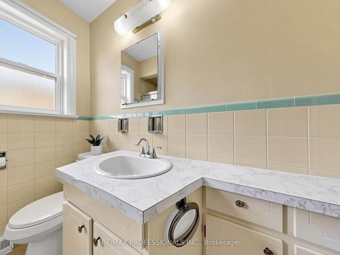 Photo 12 at 9 Detling Court, Clairville, Toronto