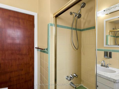 Photo 13 at 9 Detling Court, Clairville, Toronto
