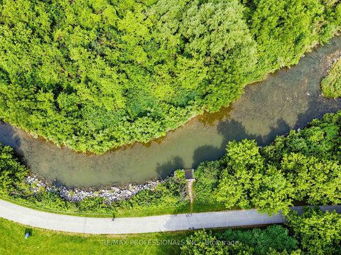 Photo 31 at 9 Detling Court, Clairville, Toronto