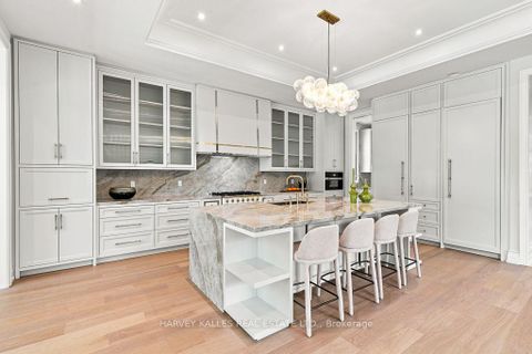 Photo 10 at 204 Forest Hill Road, Forest Hill South, Toronto