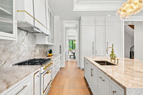 Photo 11 at 204 Forest Hill Road, Forest Hill South, Toronto