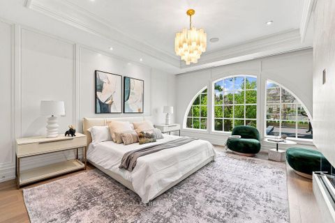 Photo 19 at 204 Forest Hill Road, Forest Hill South, Toronto