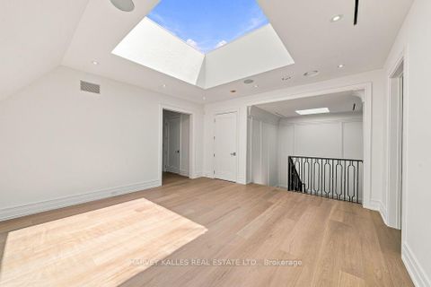 Photo 31 at 204 Forest Hill Road, Forest Hill South, Toronto