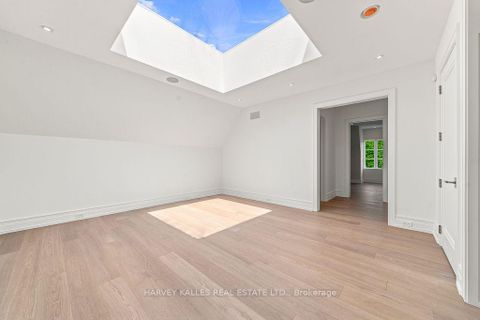 Photo 32 at 204 Forest Hill Road, Forest Hill South, Toronto